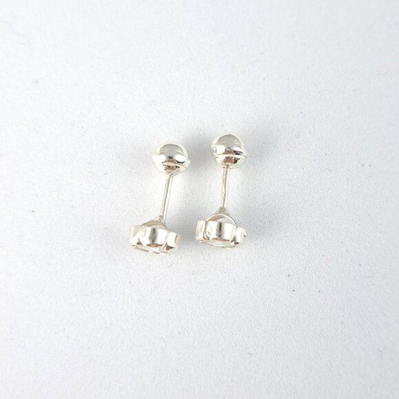 .950 Peruvian Sterling Silver CZ Flower Studs - Picture 3 of 5